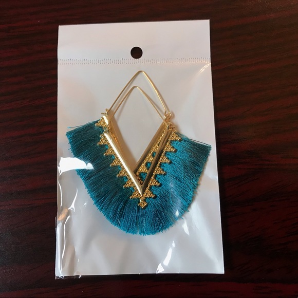 Triangular Tassel Earrings! - Picture 3 of 8